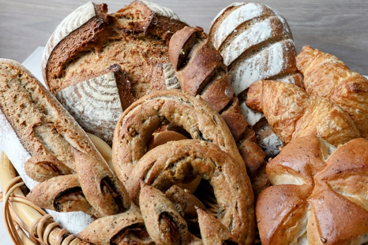 Bread & Wheatのパンのメインビジュアル